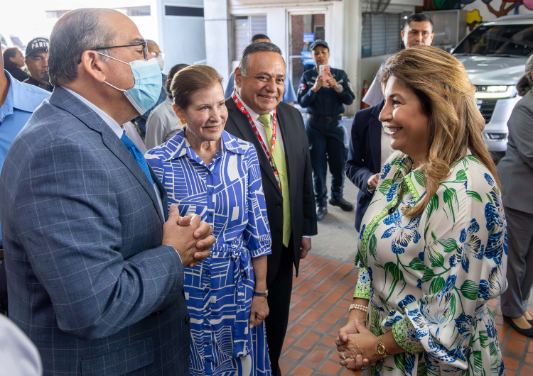foto de portada de la publicación Unidos por la Salud de los pacientes del Instituto Oncológico Nacional