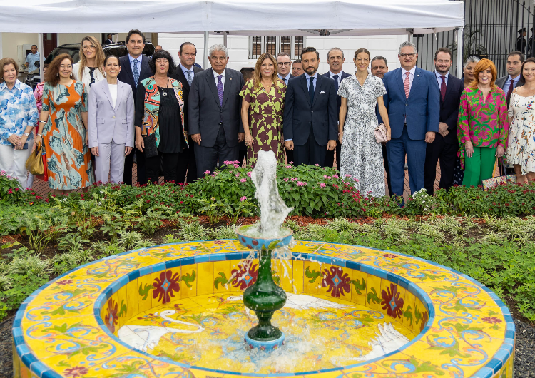 foto de portada de la publicación Inauguración de la Fuente Sevillana, símbolo de hermandad entre Panamá y España