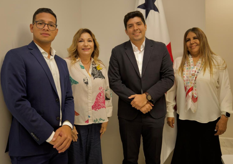 foto de portada de la publicación Reunión con autoridades del distrito de Los Santos para coordinar acciones en beneficio de la comunidad santeña