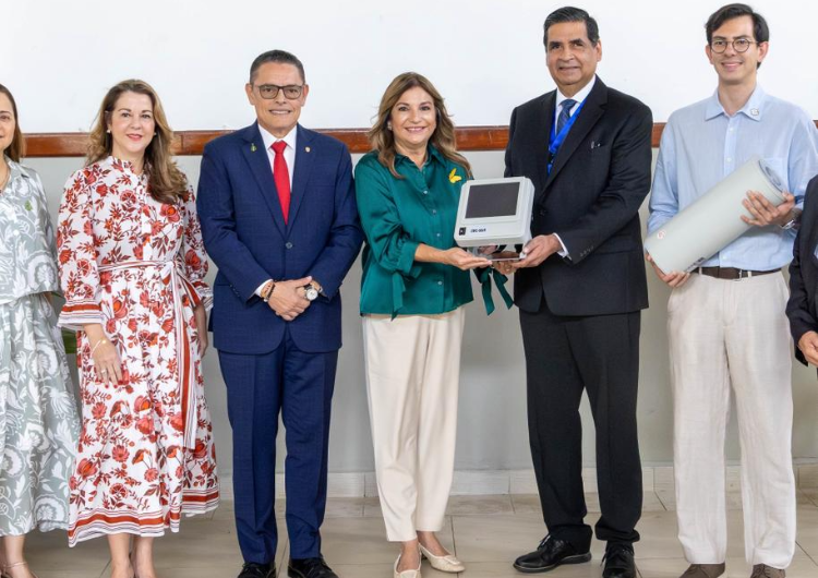 foto de portada de la publicación Donación de calibrador de dosis fortalece los tratamientos contra el cáncer en el Instituto Oncológico Nacional