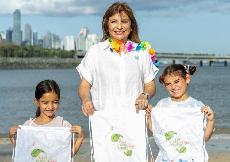 foto de portada de la publicación Despacho de la Primera Dama y la Alcaldía de Panamá impulsan la inauguración de la Playita Las Garzas en el Casco Antiguo
