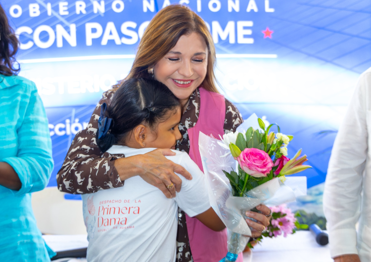 foto de portada de la publicación Lluvia de Felicidad: primeras escuelas en Coclé reciben sistemas de captación de agua de lluvia