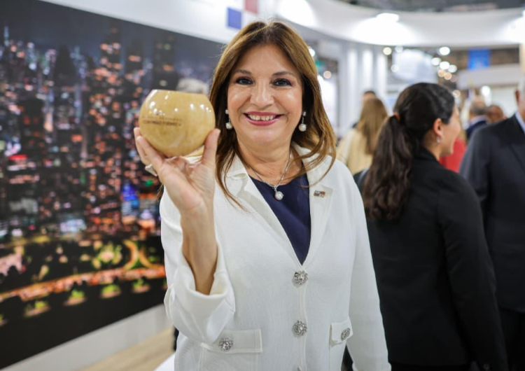 foto de portada de la publicación Primera Dama acompaña inauguración del pabellón de Panamá en Posidonia 2026, principal feria marítima del mundo