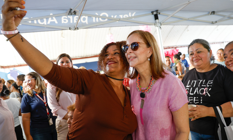 Con Feria de Salud para la Mujer, Despacho de la Primera Dama inicia mes de la Cinta Rosada